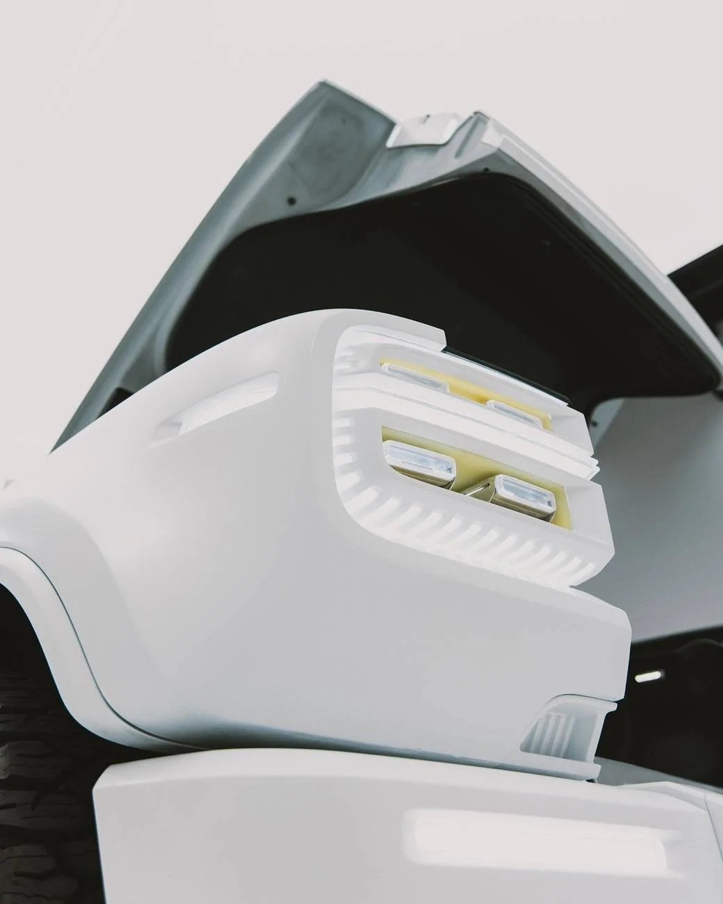 White Scout Traveler prototype 1.webp