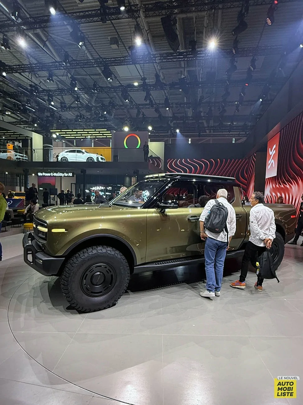 Scout Terra in Silo Green Metallic color 2.webp