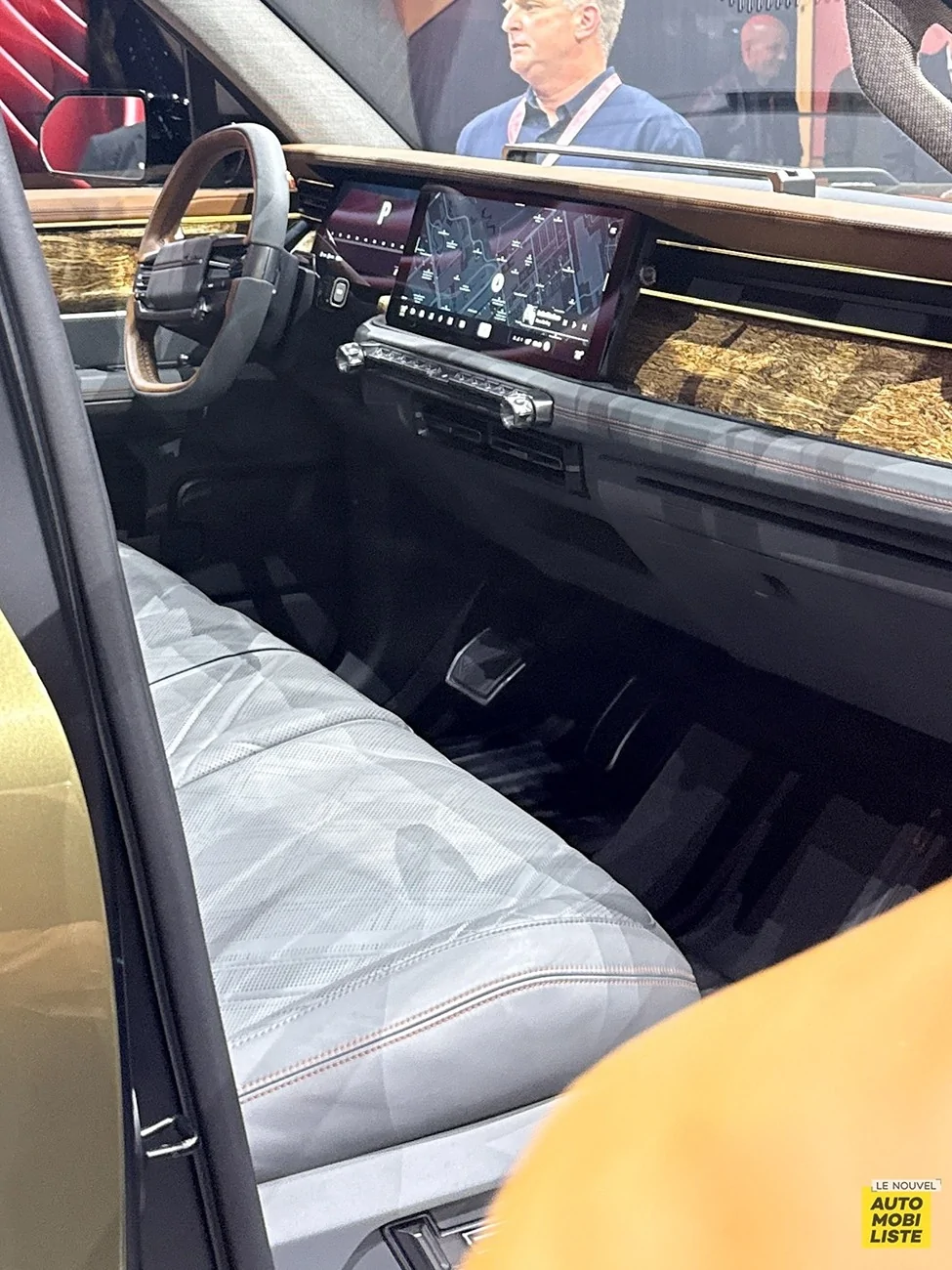 Scout Terra in Silo Green Metallic color 6.webp