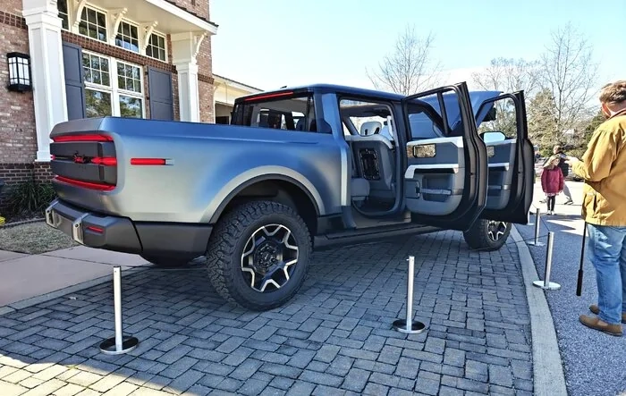 Traveler + Terra up-close pics & impressions at Blythewood community event